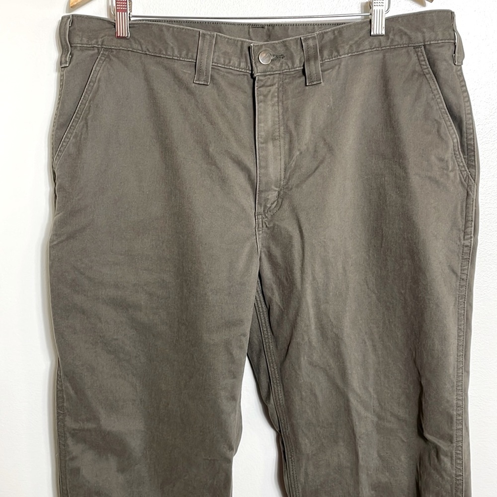 Men’s Carhartt Relaxed Fit 100% Cotton Casual Pants Brown Size 40 x 32.